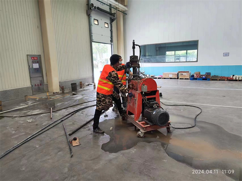 卫东厂房地面下沉塌陷注浆加固施工